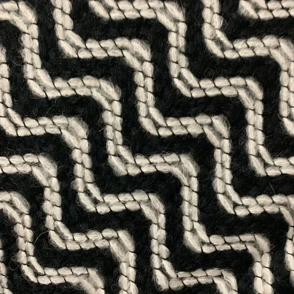 NWT Missoni new in bag zig zag black white poncho mohair acrylic one size - Picture 3 of 9